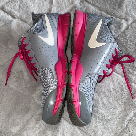 Women’s Nike In Season Training Shoes - Picture 7 of 9